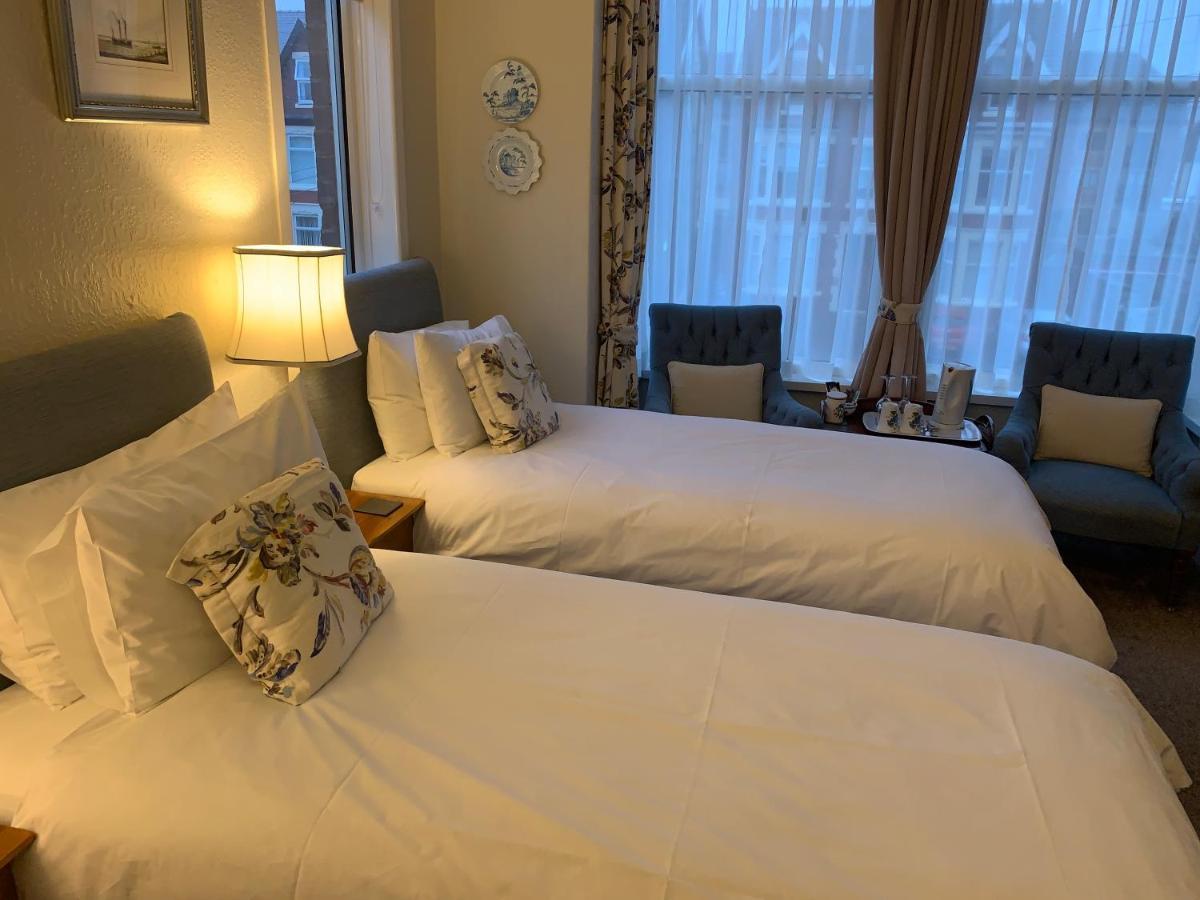 Bed and Breakfast The Gaydon Литам-Сент-Эннс Экстерьер фото
