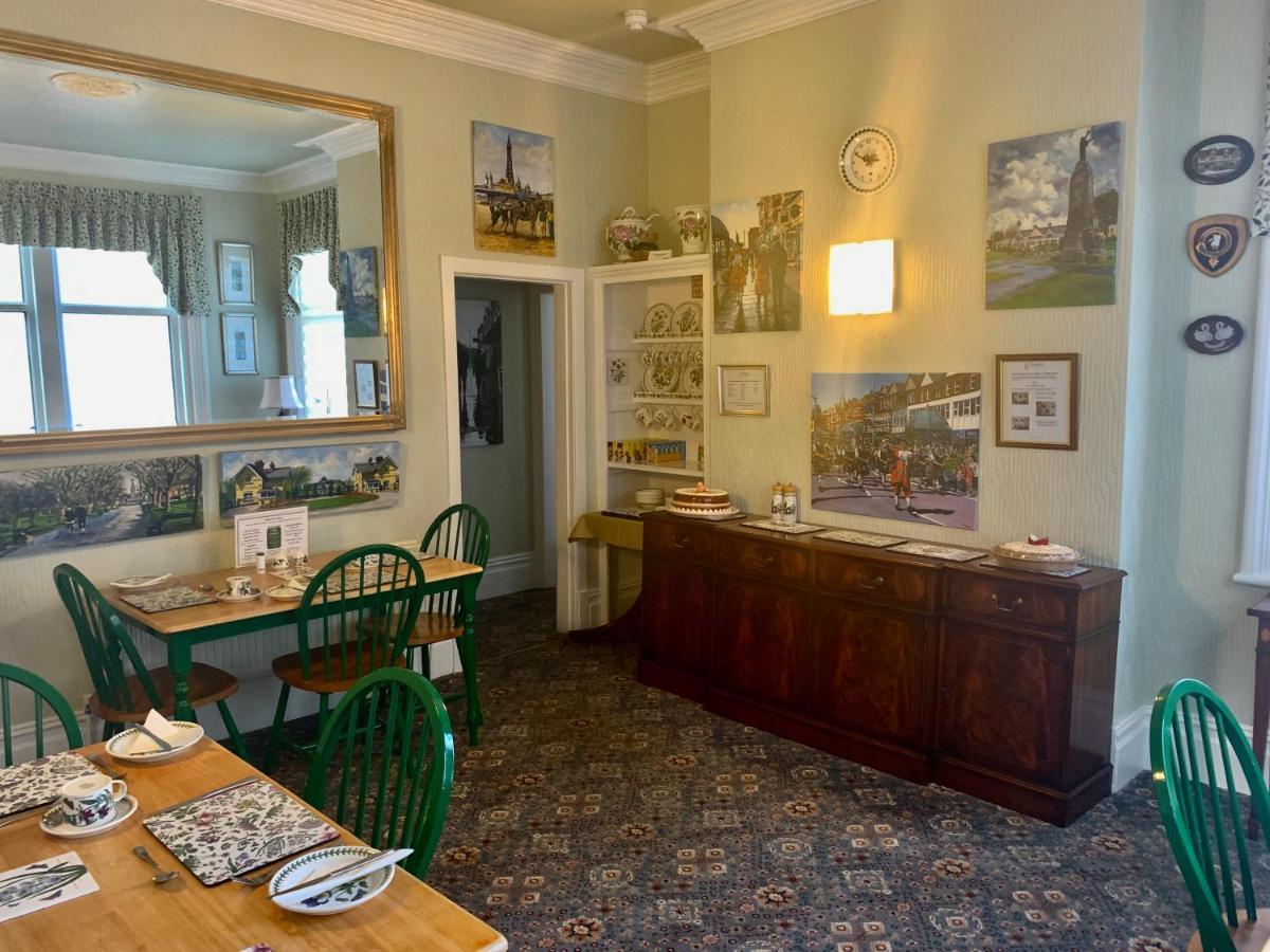Bed and Breakfast The Gaydon Литам-Сент-Эннс Экстерьер фото